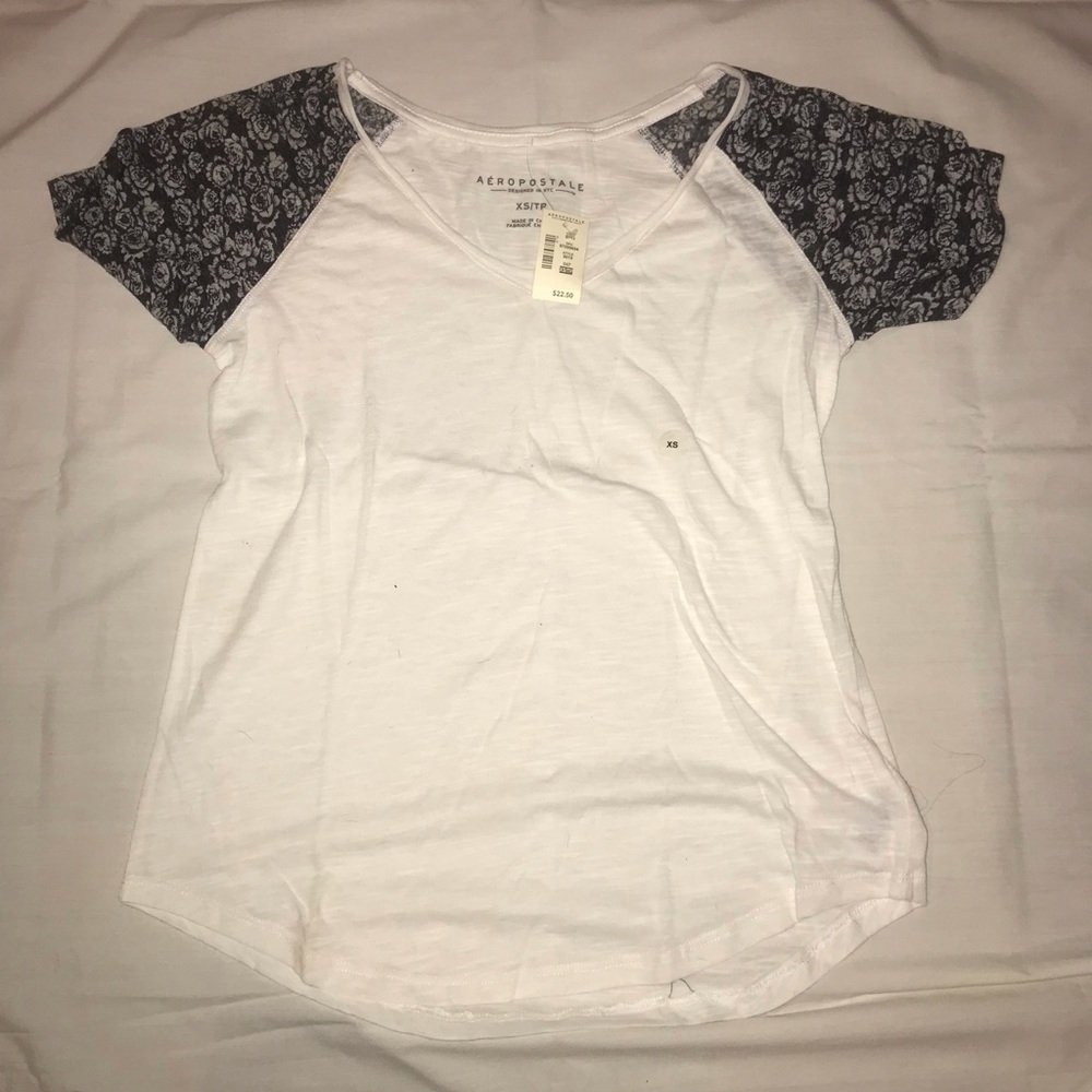 ☆cute Aeropostale tee ☆